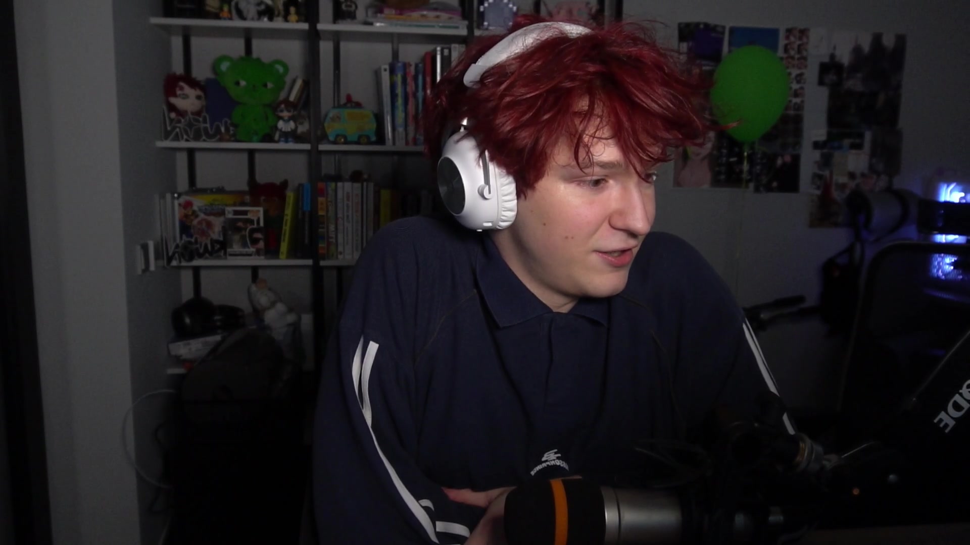 обнародовал файлы блогеров